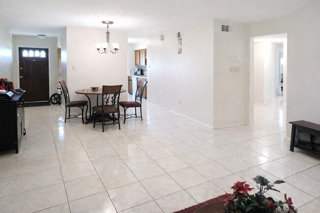 Building Photo - 13319 Bafing Dr