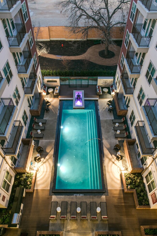 Stella Dallas, TX Apartment Finder