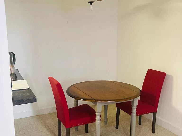 Building Photo - 10982 Roebling Ave