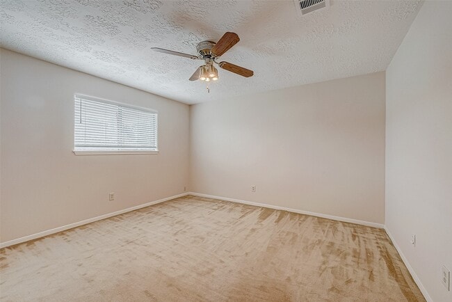 Building Photo - 2906 Arrowhead Dr