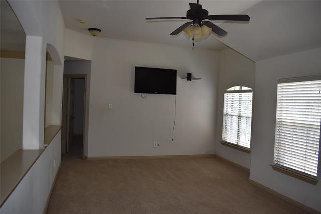 Building Photo - 910 Redbird Ln
