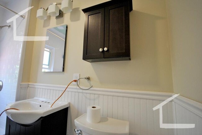 Building Photo - HOT BRIGHTON LISTING!!!!