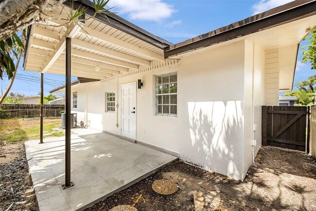 Building Photo - 10520 SW 160th St