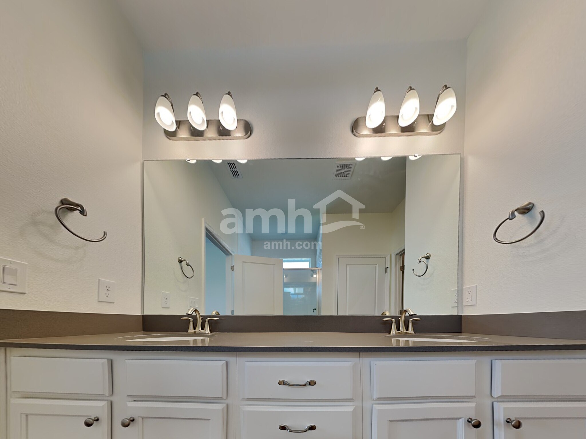 Building Photo - 900 Summer Stone Loop