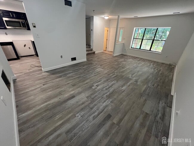 Building Photo - 127 Aspen Dr