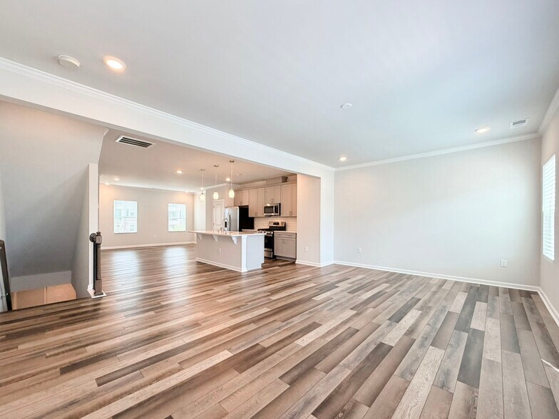 Building Photo - 3018 Brellon Ln