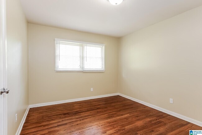 Building Photo - 1040 Hagwood Rd