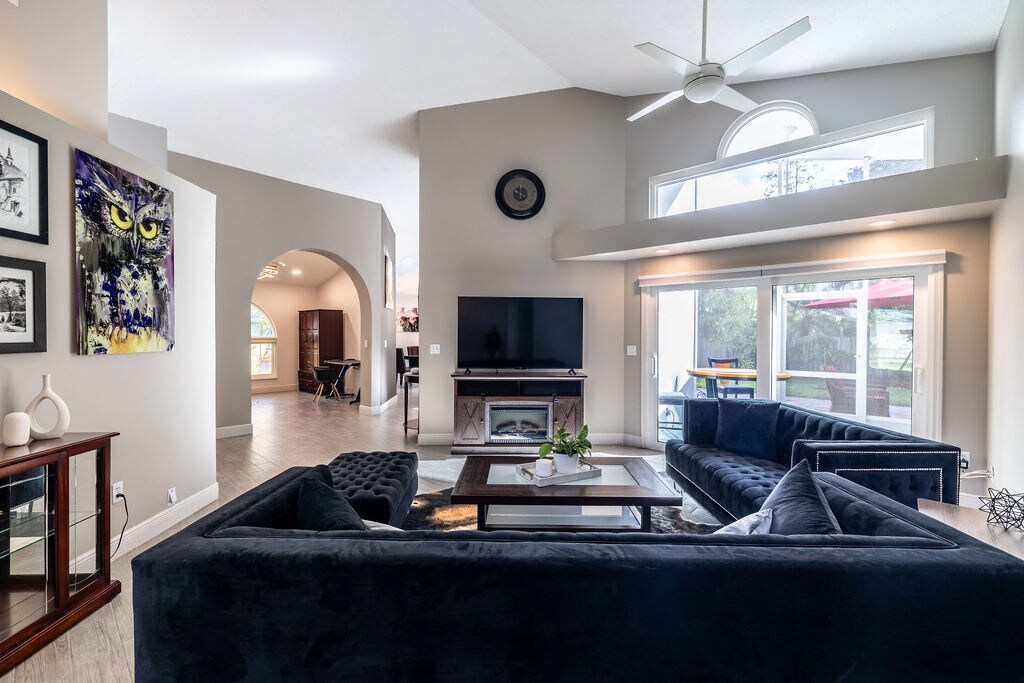 Building Photo - 9330 Seagrape Dr