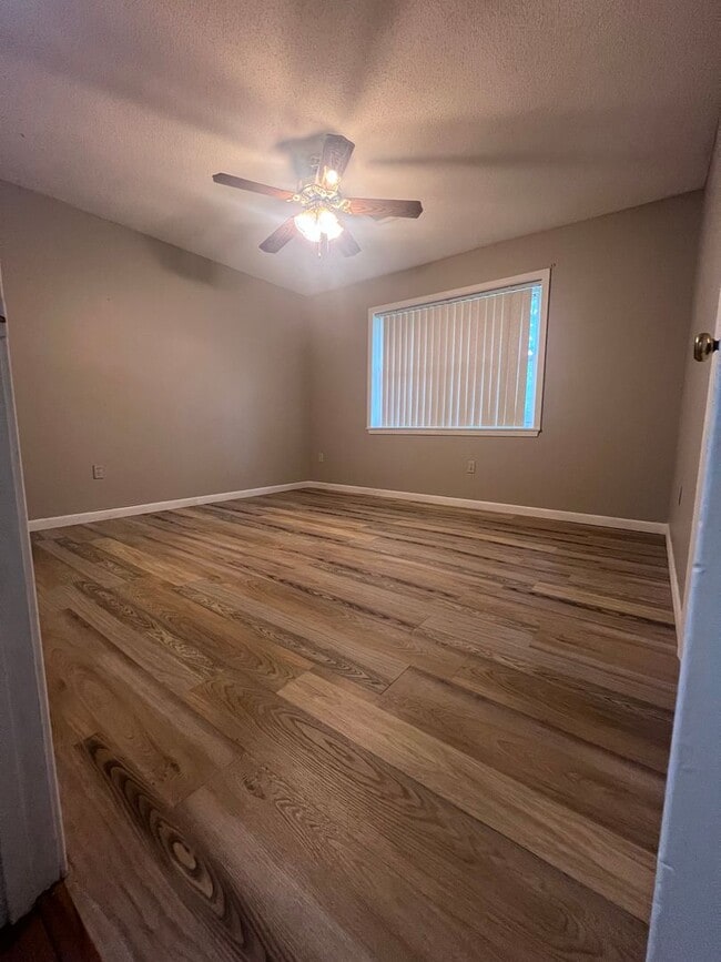 Building Photo - 206 Indian Trail