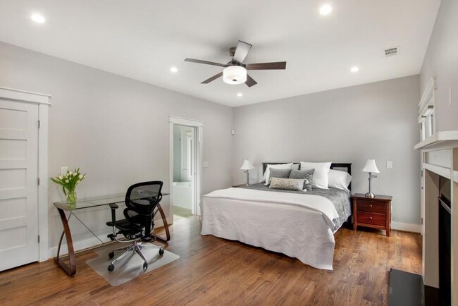 Building Photo - 782 Piedmont Way NE