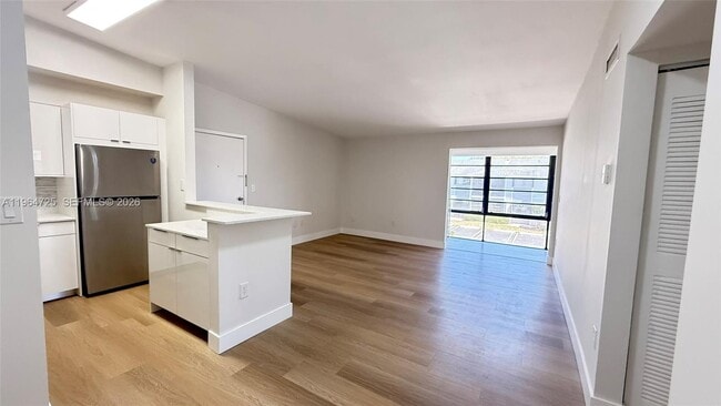 Building Photo - 9705 Hammocks Blvd