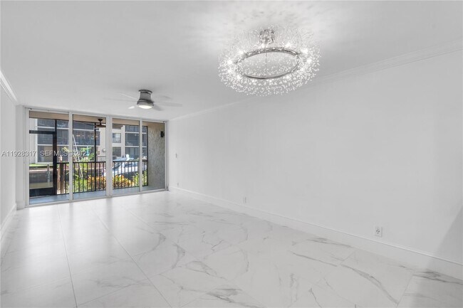 Building Photo - 12 Royal Palm Way