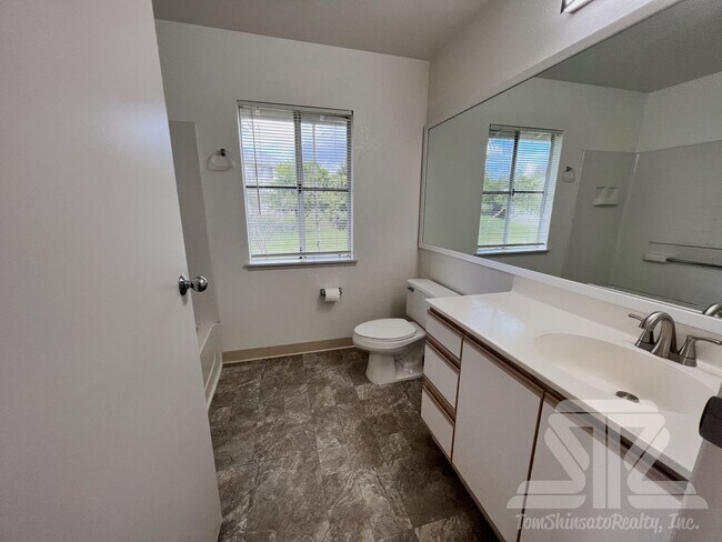 Building Photo - 2 bed/2 bath/2 parking townhouse in Mililani Mauka!