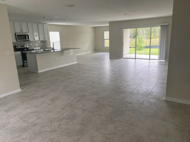 Building Photo - RESORT STYLE HOME IN STOREY CREEK