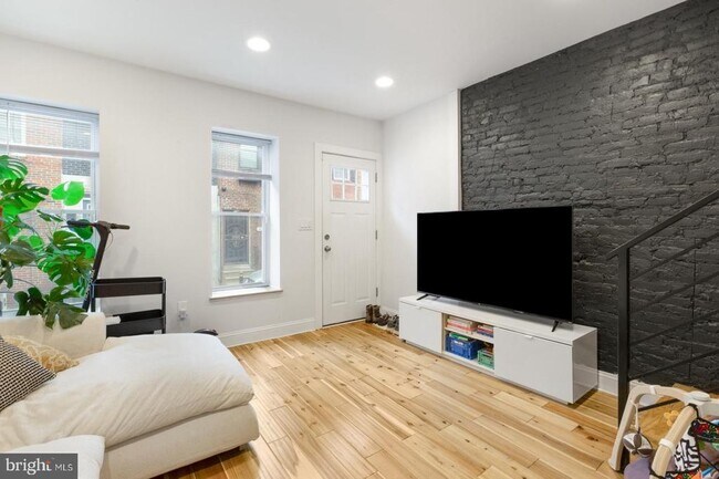 Building Photo - 2322 Wilder St