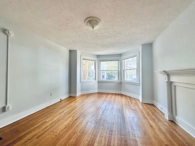 Building Photo - 179 Bradley St