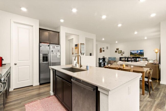 Building Photo - 4072 Chasm Lk Dr