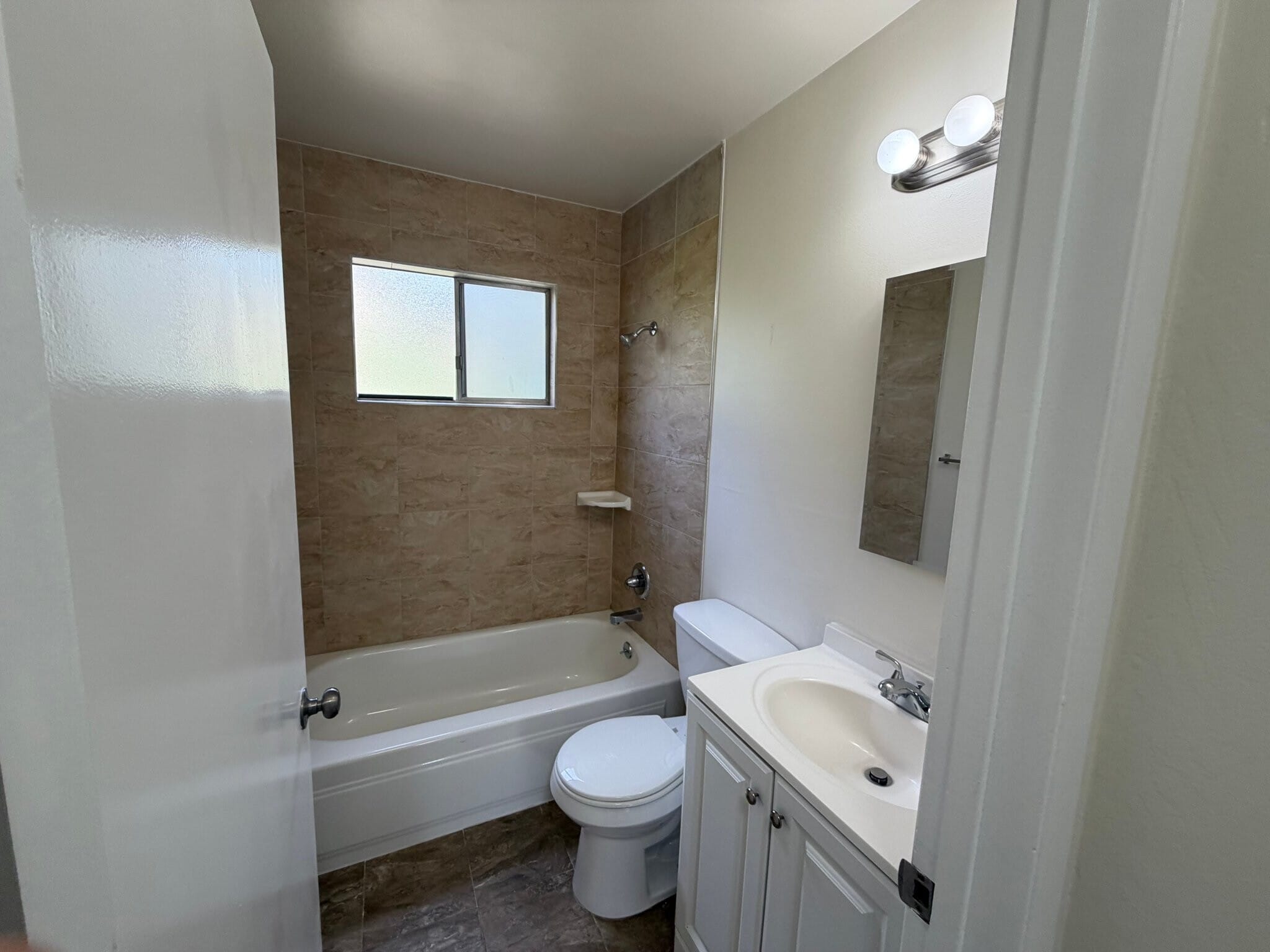 Building Photo - 149 Hilborn St