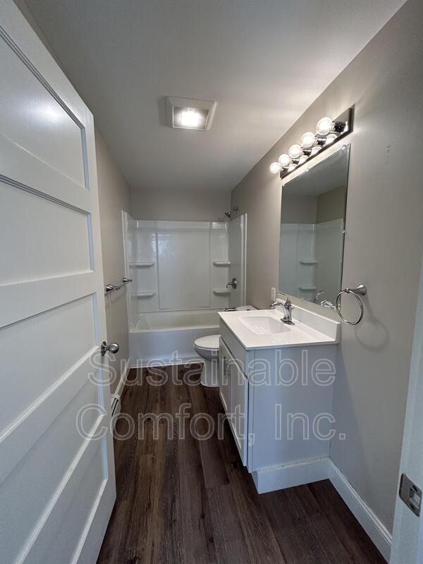 Building Photo - 77 Merrifield St