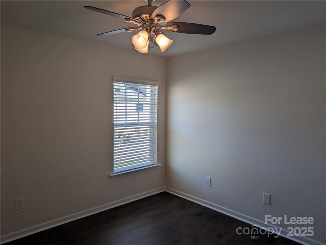 Building Photo - 115 Dellbrook St