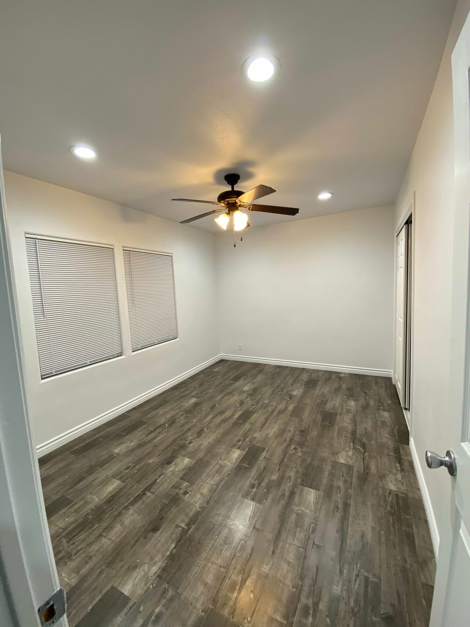 Building Photo - 2002 18th St