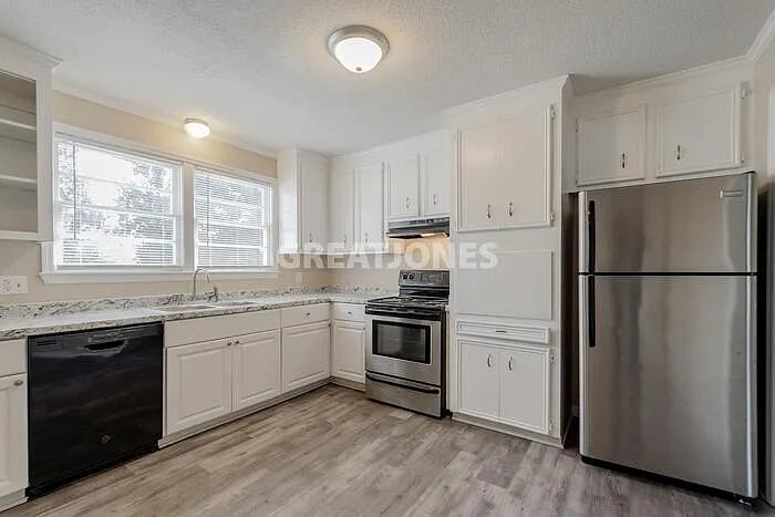 Building Photo - 2114 Morninglo Ln