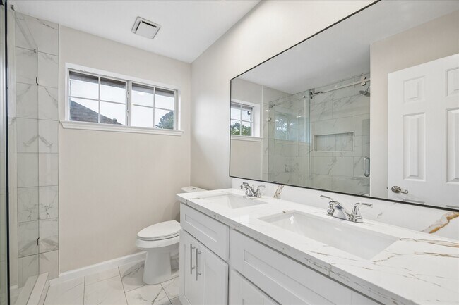 Building Photo - 23107 Lodgepoint Dr