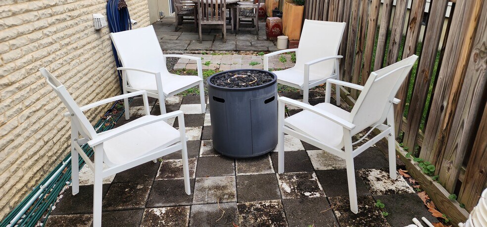 Building Photo - 3018 22nd St S