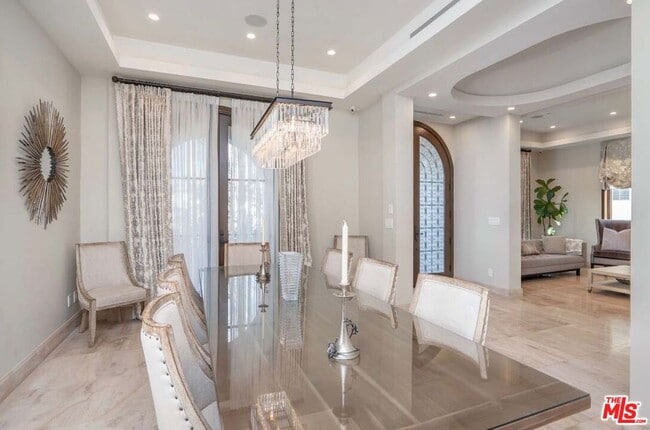 Building Photo - 329 Canon Dr