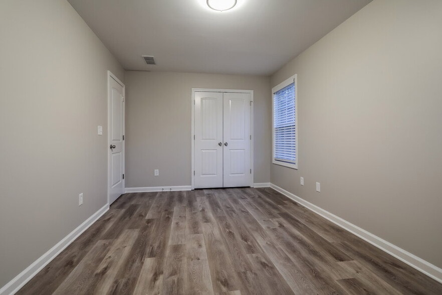 Building Photo - 2054 Jessica Way