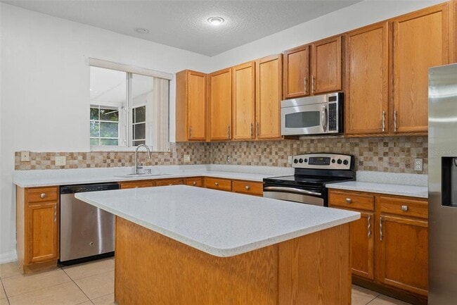 Building Photo - 2830 Paynes Prairie Cir