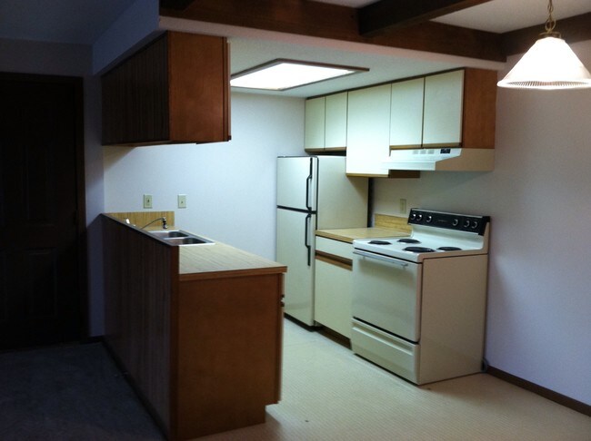 Kitchen - 2177 Ferguson Rd