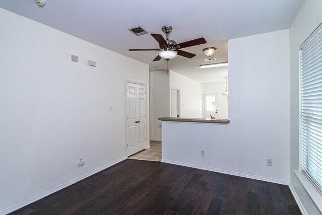 Building Photo - 10120 Cedar Lake Dr
