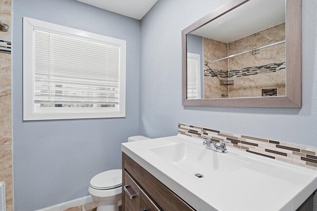 Building Photo - 2310 Merle St