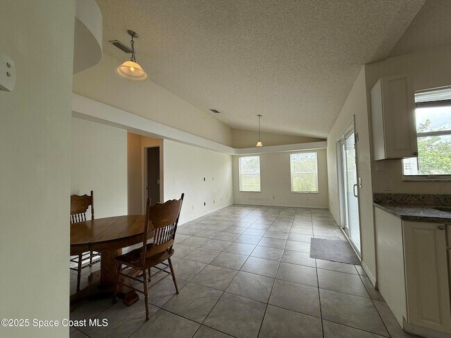 Building Photo - 3506 Egret Dr