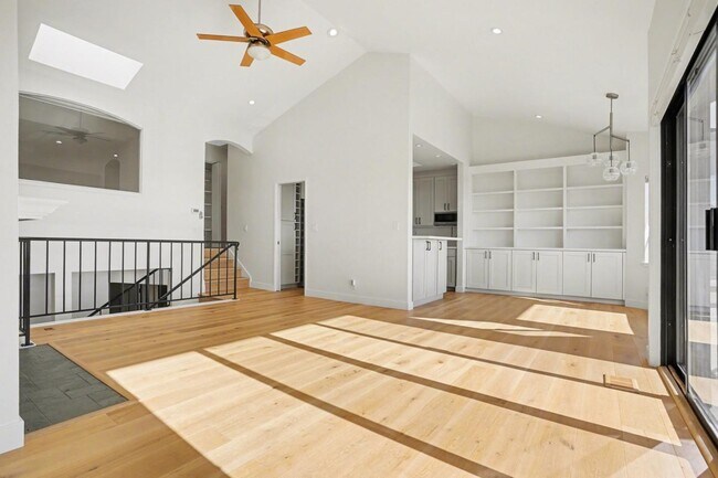 Building Photo - 29 Starview Dr