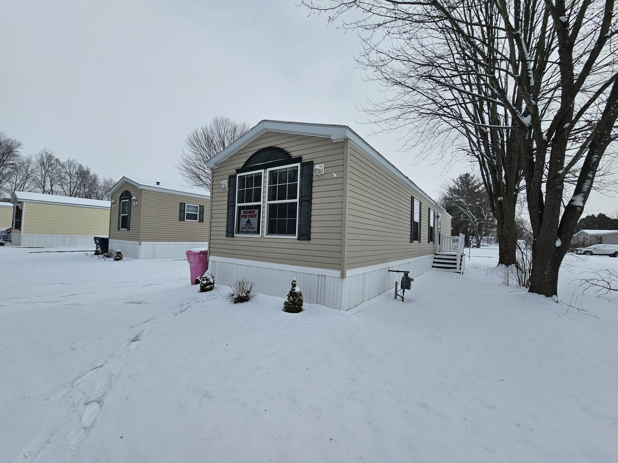 Building Photo - 6 Evergreen Ln