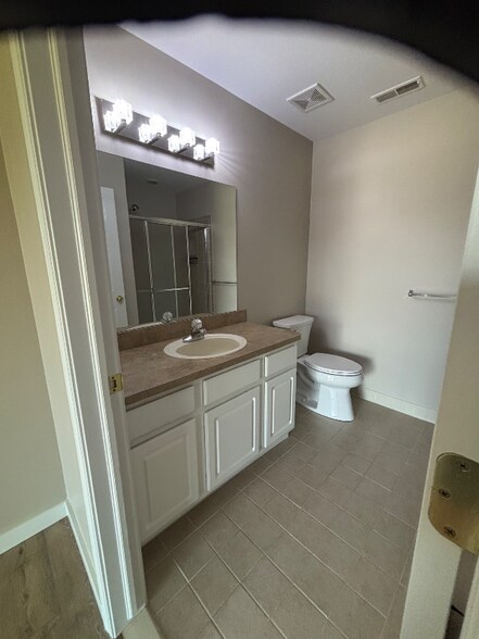 Building Photo - 51780 Adler Park Dr W