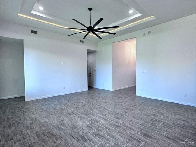 Building Photo - 1100 Azalea St
