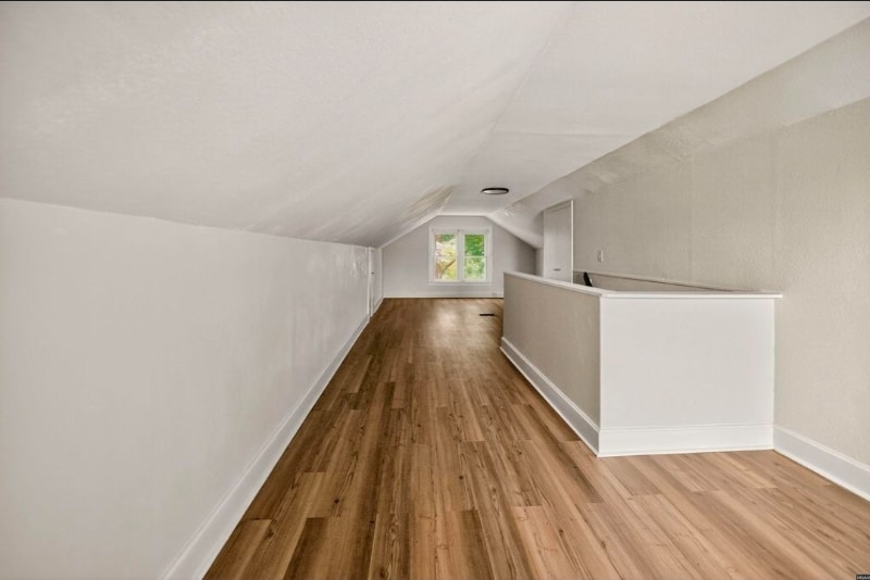 Building Photo - 304 S Poplar St