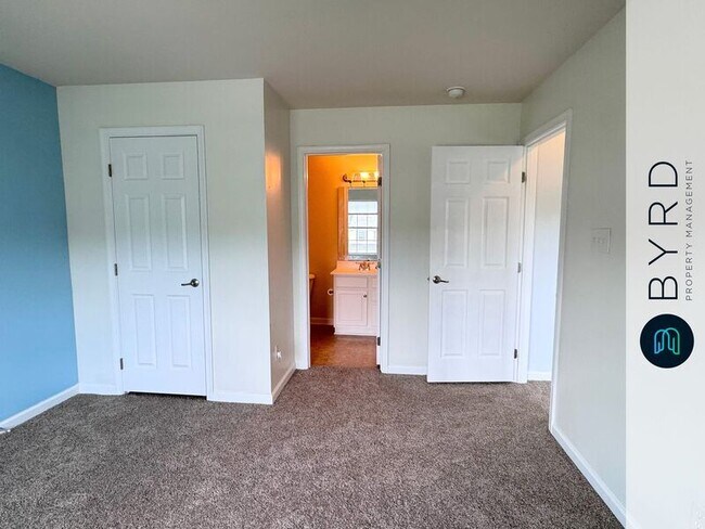 Building Photo - 7025 Heartleaf Ln