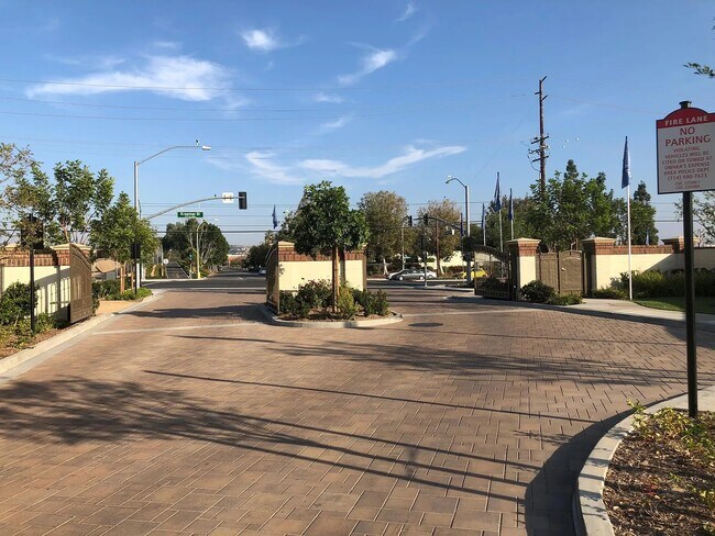 Building Photo - 2404 Sanabria Ln