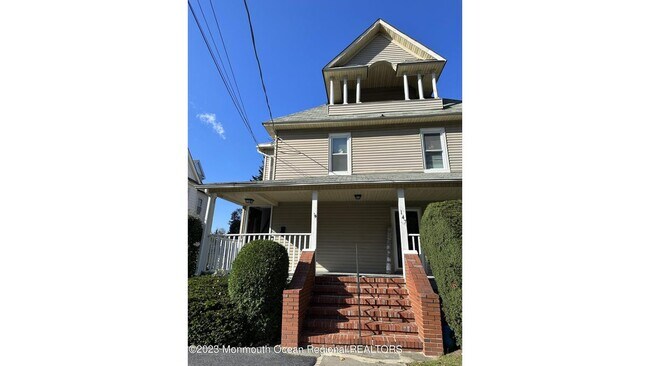 Building Photo - 165 Pavilion Ave