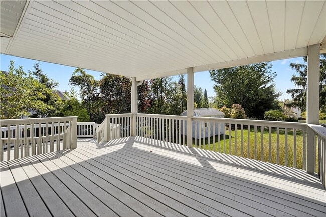 Building Photo - 15 High Point Cir