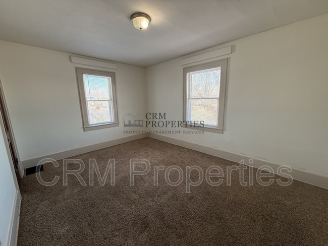 Building Photo - 811 N Webster St