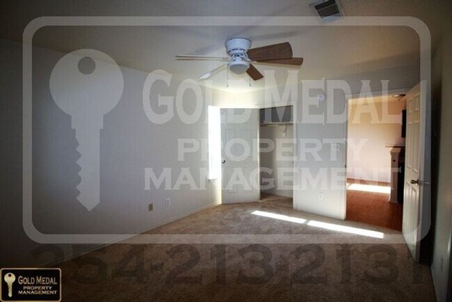 Building Photo - 2806 Cantabrian Dr