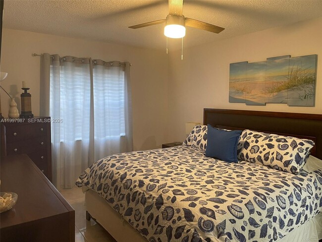 Building Photo - 1541 S Ocean Blvd