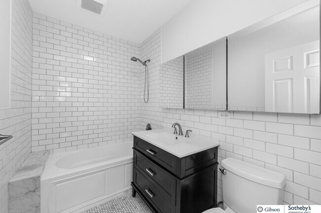 Building Photo - 9 Hansborough St