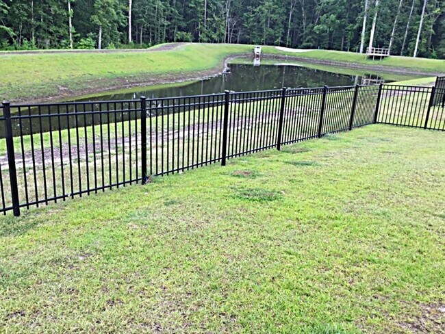 Building Photo - 409 Cartess Rd