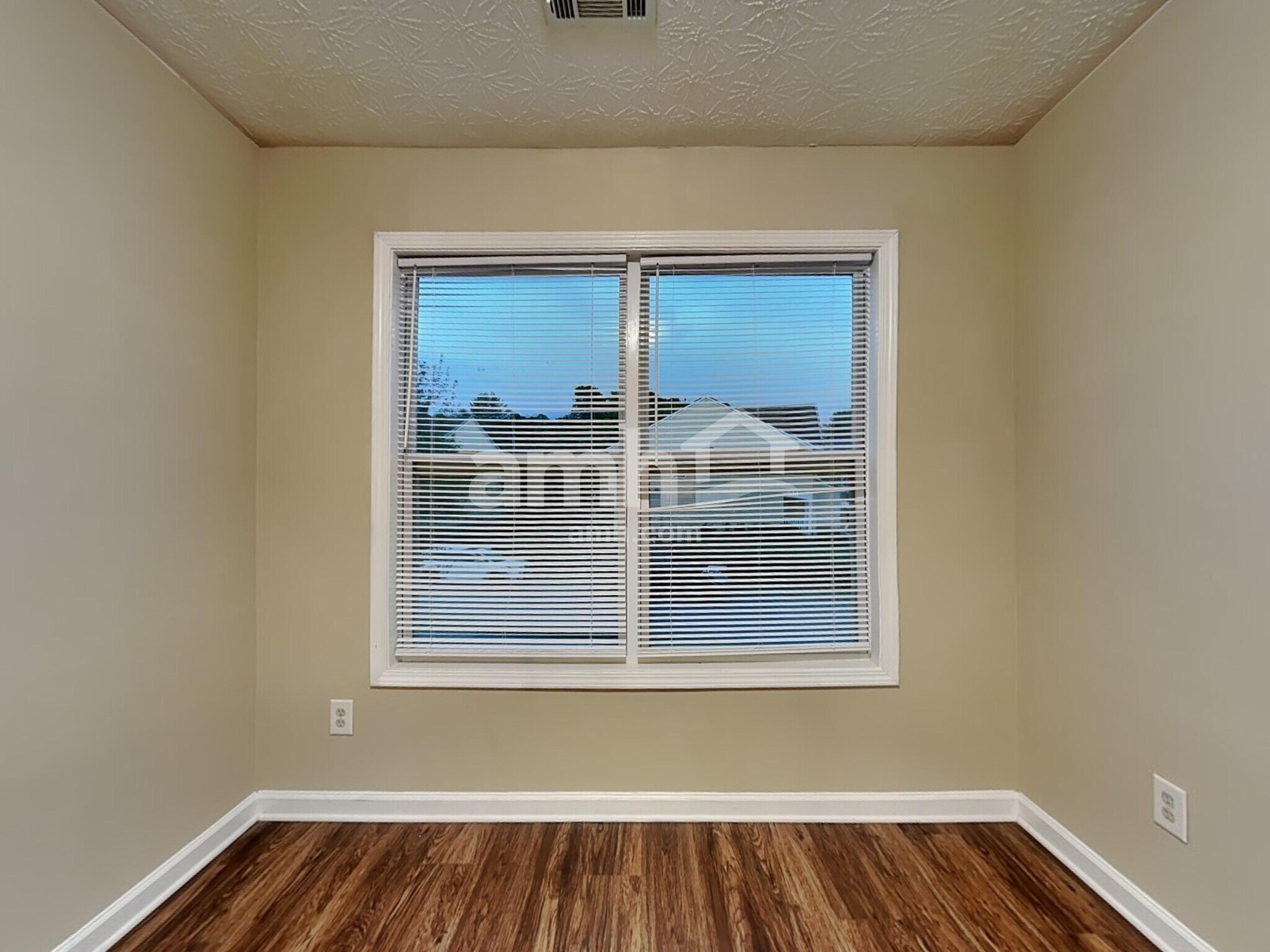 Building Photo - 4245 Windale Dr NW